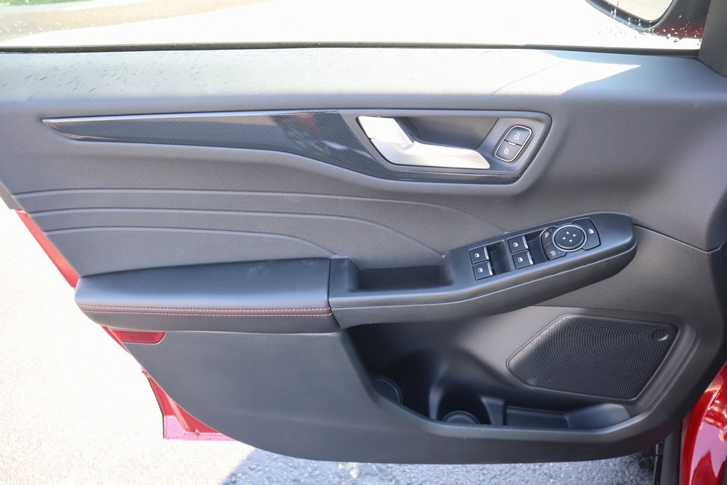New 2026 Ford Escape ST-Line w/ Tech Pack #1 image 16