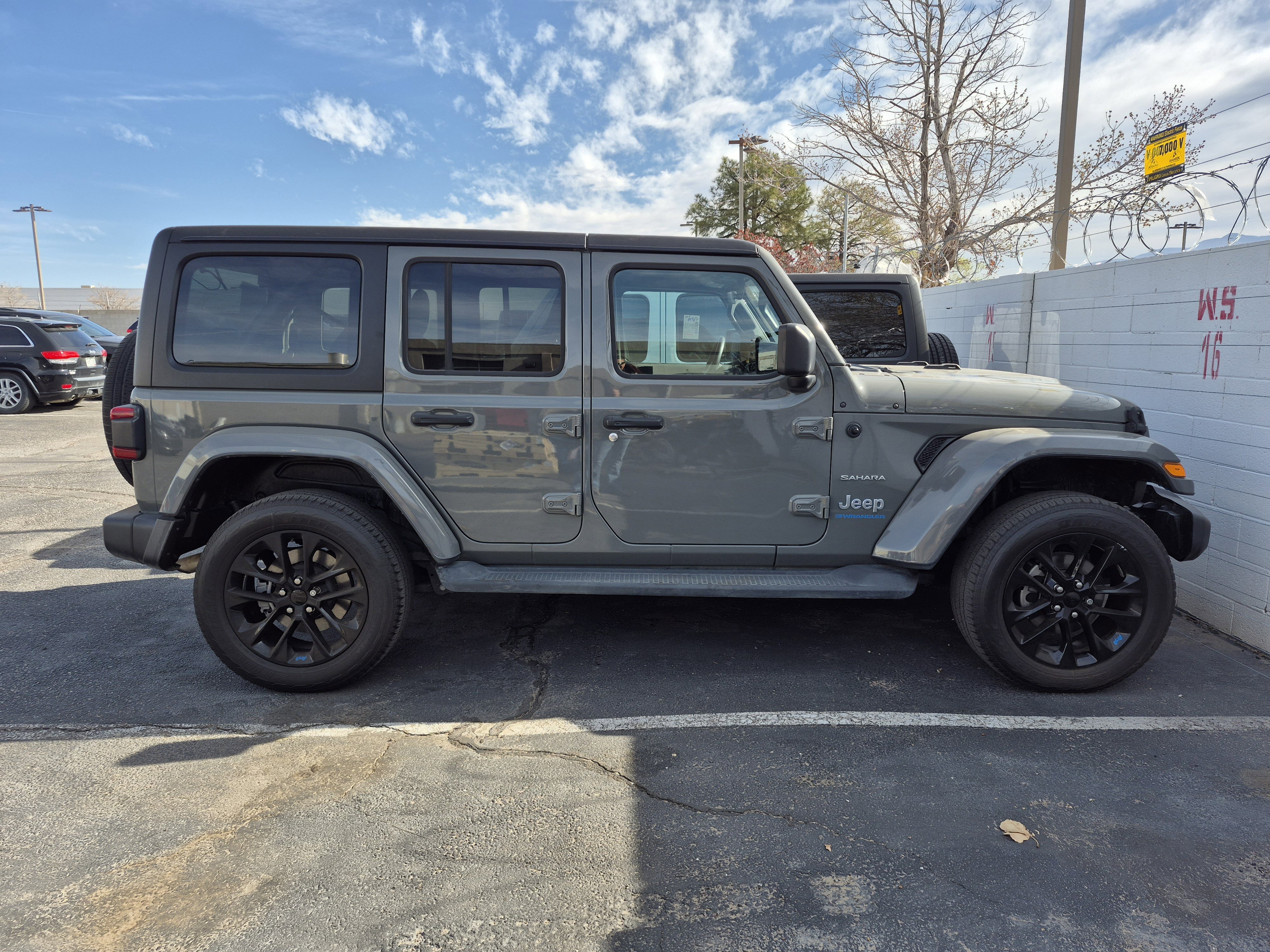 Used 2023 Jeep Wrangler Sahara 4xe w/ Cold Weather Group image 27