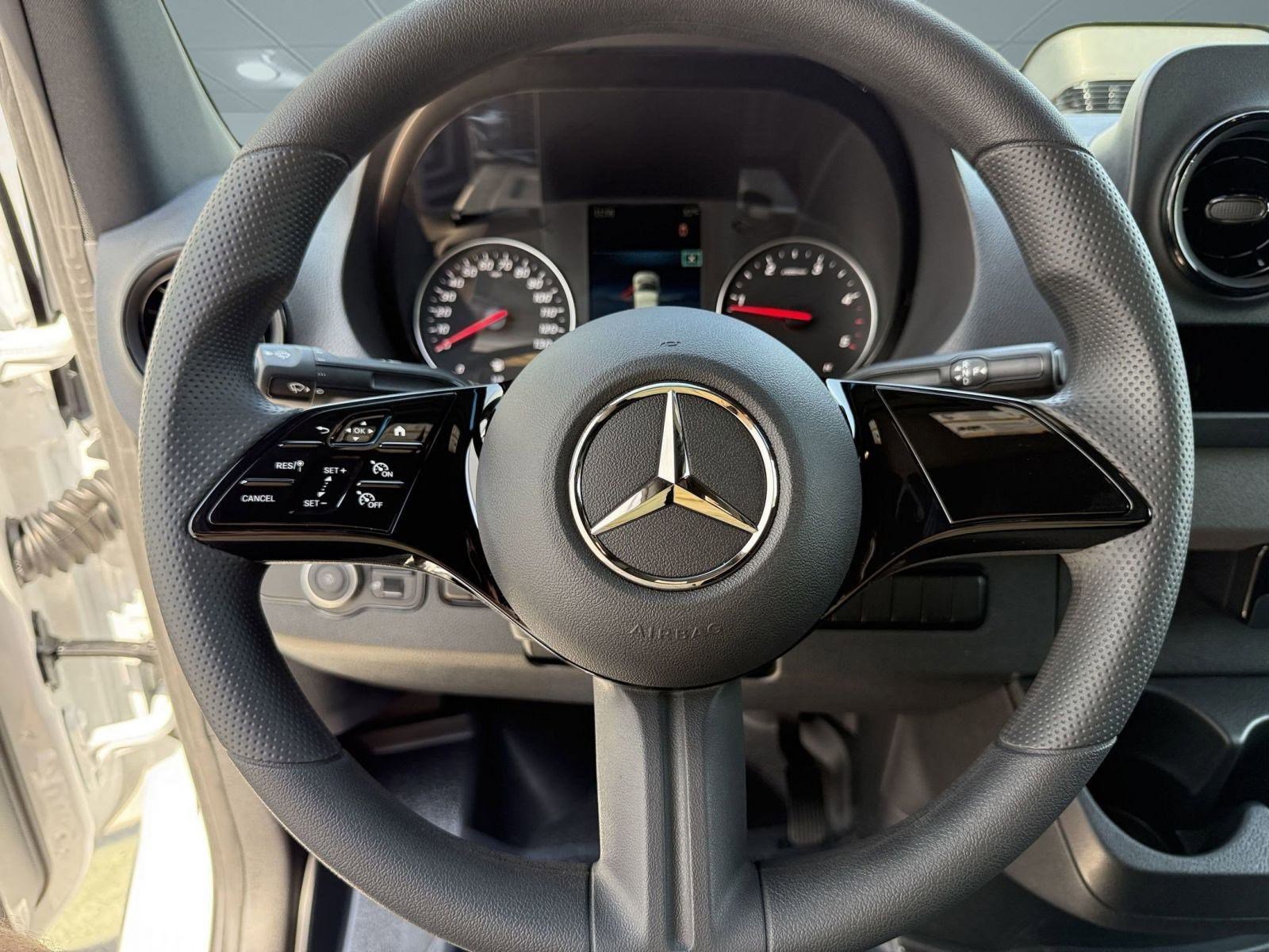 New 2025 Mercedes-Benz Sprinter 2500 image 14