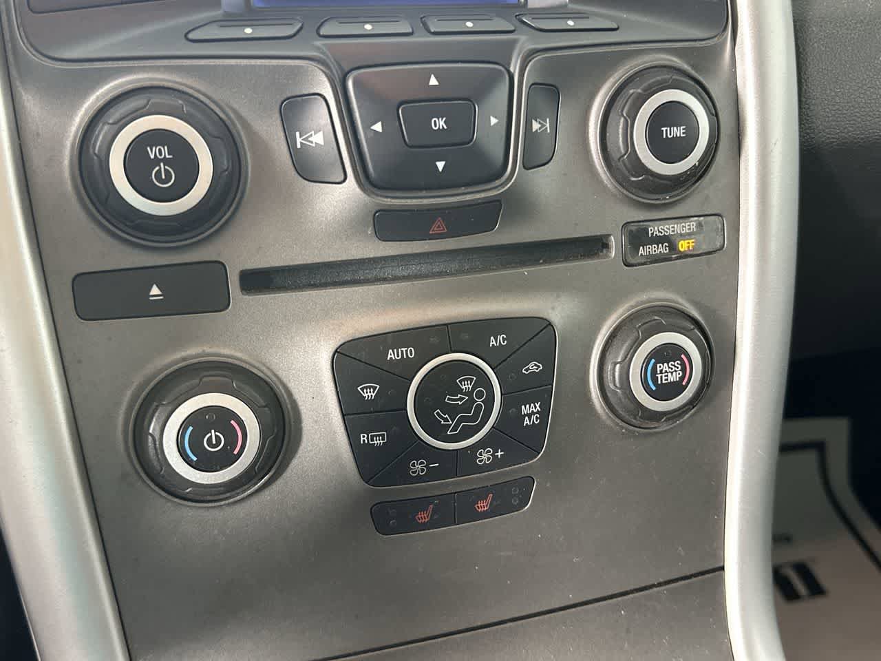 Used 2013 Ford Edge SEL FWD image 18