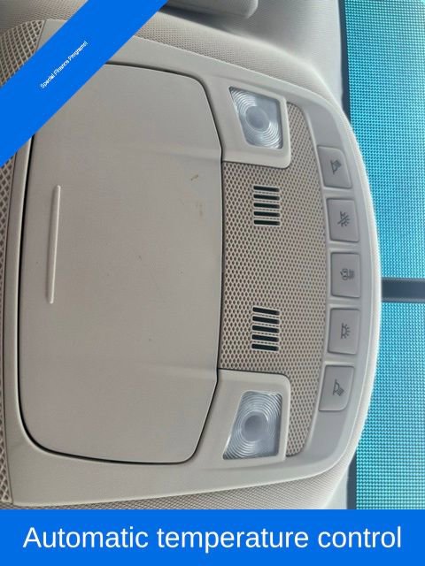 Used 2018 Ford Edge SEL image 21