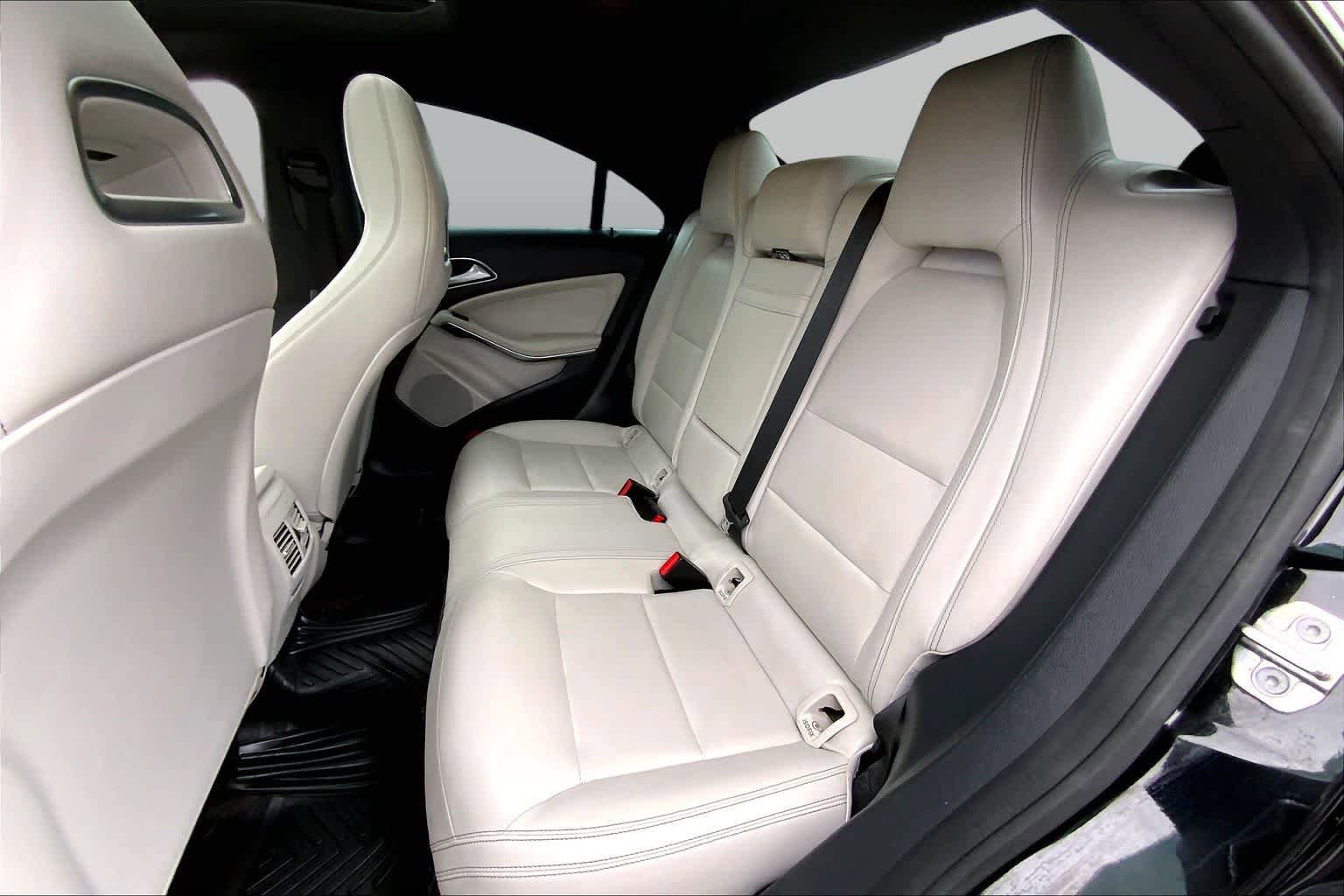 Used 2019 Mercedes-Benz CLA 250 4MATIC image 19