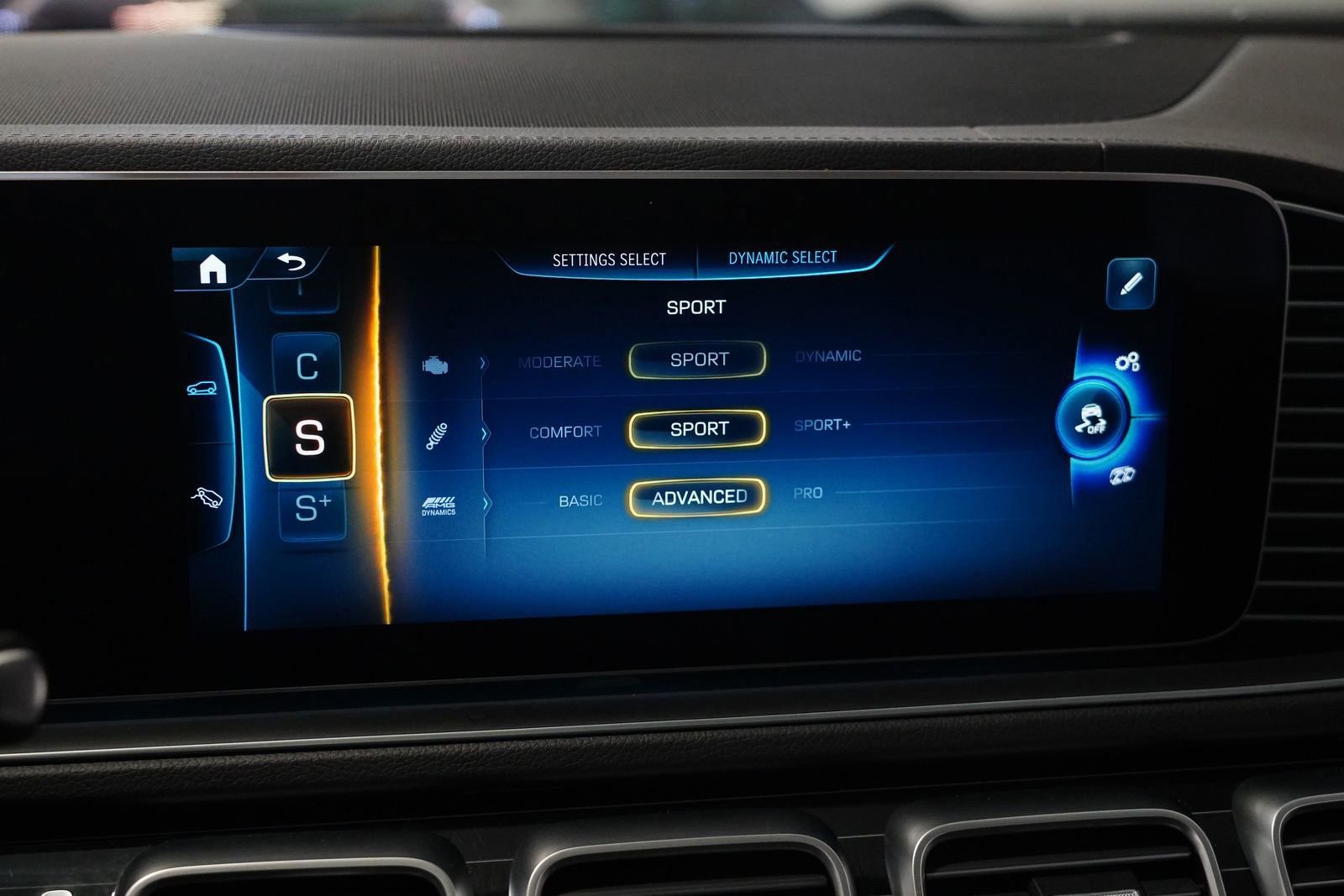 Certified 2024 Mercedes-Benz GLE 53 AMG 4MATIC Coupe image 25