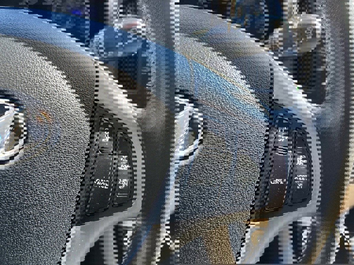 Used 2011 Hyundai Elantra SE image 18