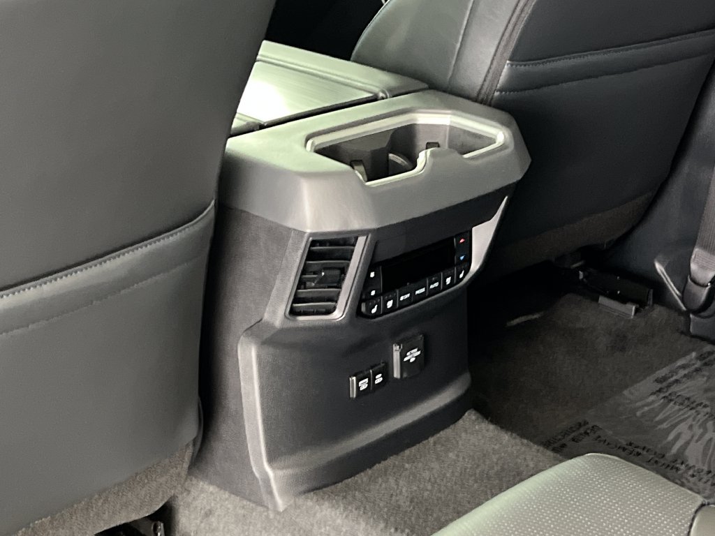 Used 2025 Toyota Sequoia Platinum AWD/4WD image 42