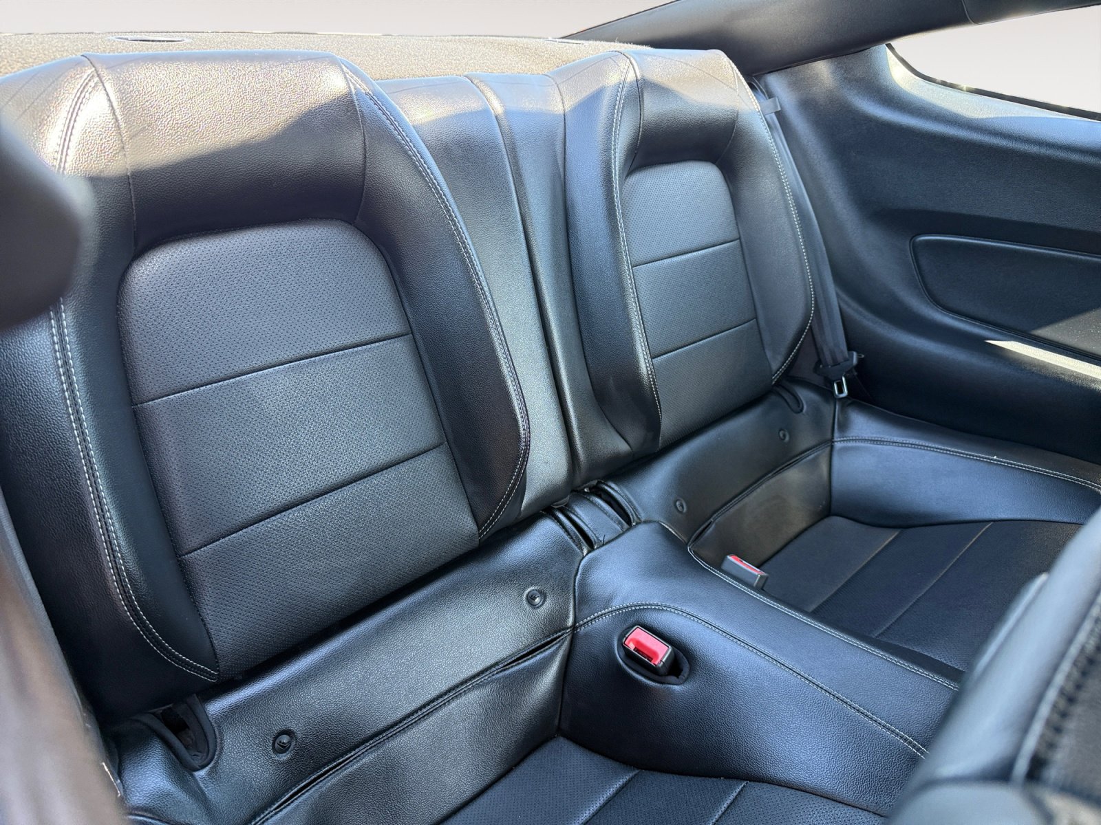 Used 2020 Ford Mustang GT Premium RWD image 18