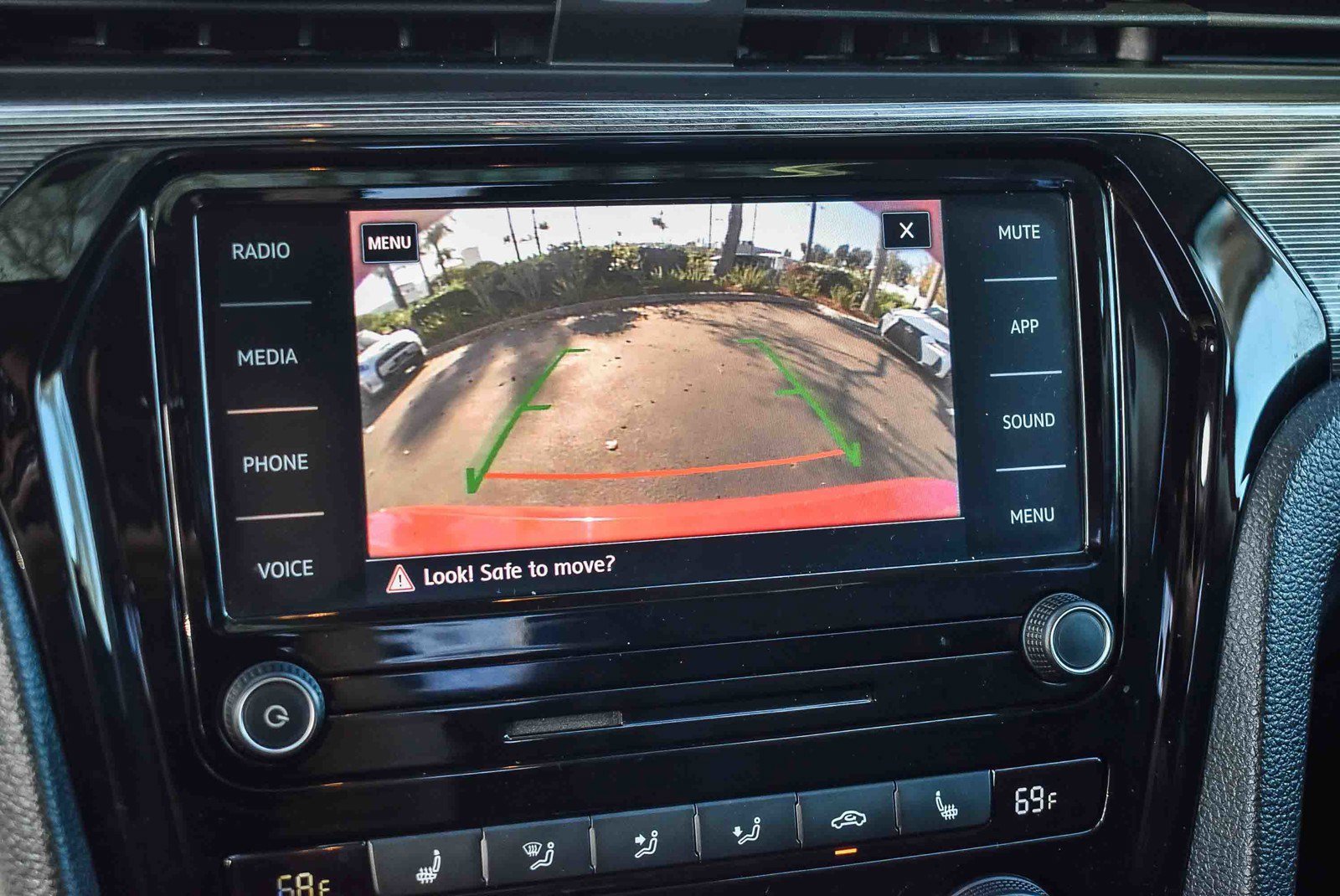 Used 2020 Volkswagen Passat 2.0T R-Line image 21