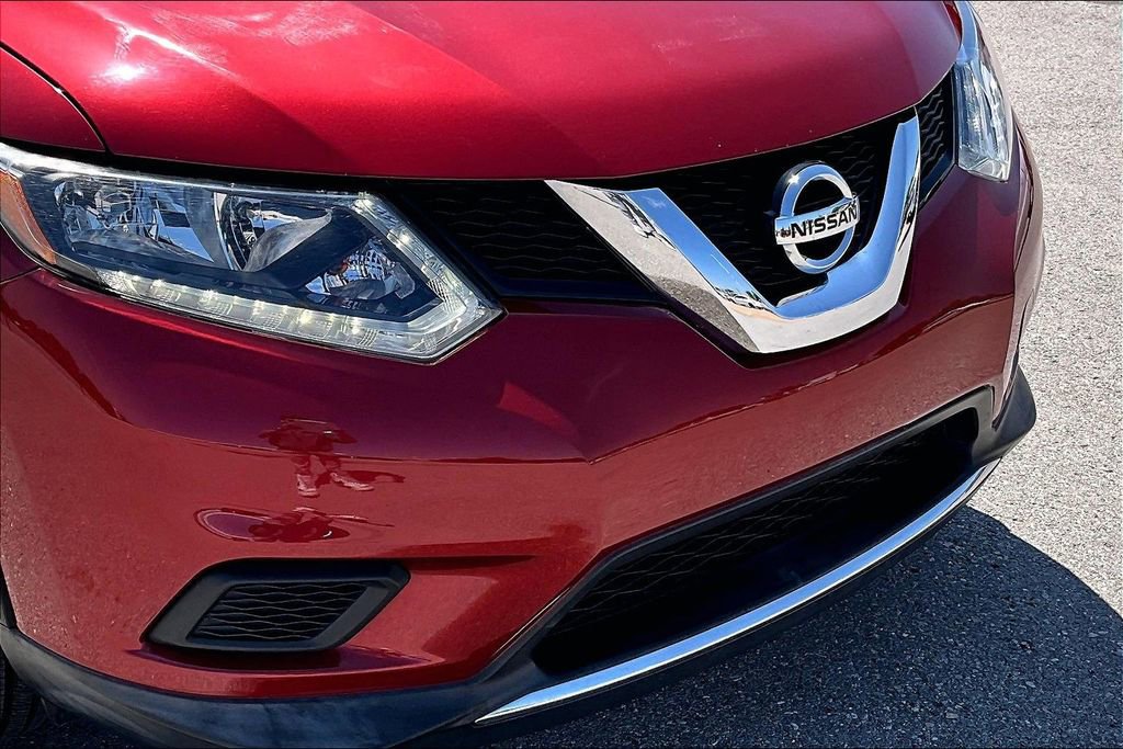 Used 2016 Nissan Rogue SV image 26