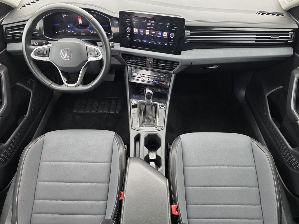 Used 2025 Volkswagen Jetta SE image 18