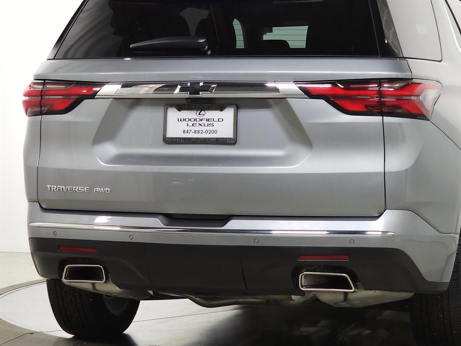 Used 2023 Chevrolet Traverse High Country w/ LPO, Floor Liner Package AWD/4WD image 11