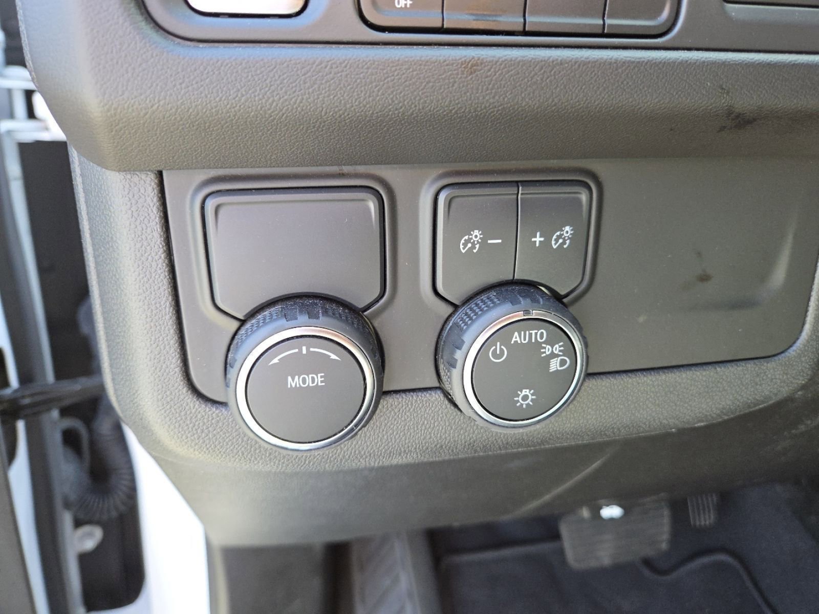 Used 2024 Chevrolet Tahoe Premier image 13