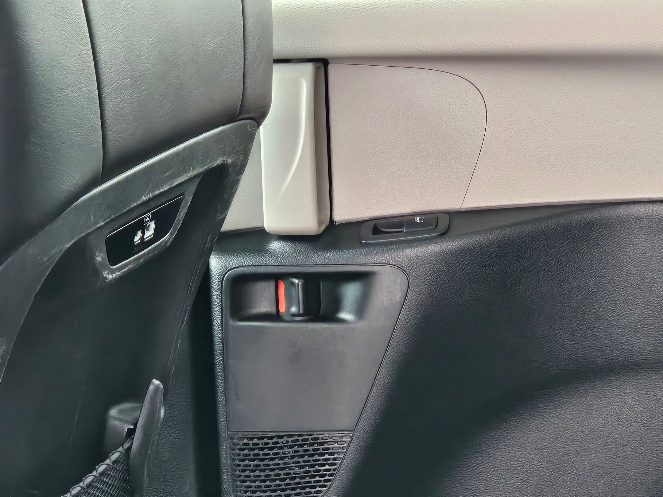 Used 2023 Chrysler Pacifica Touring-L image 23