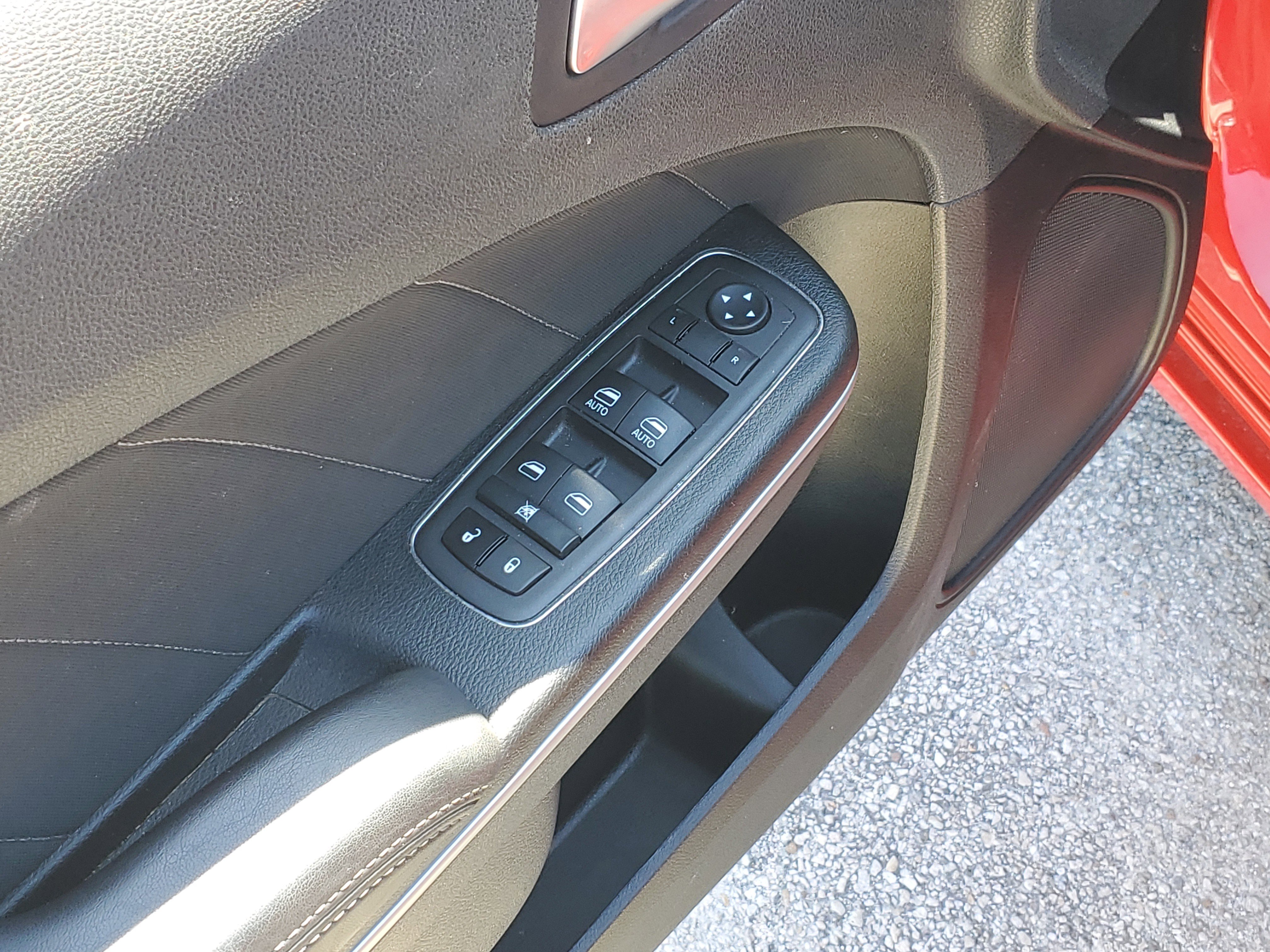 Used 2023 Dodge Charger SXT image 12