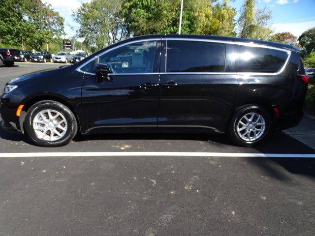 Certified 2026 Chrysler Pacifica Select FWD image 18