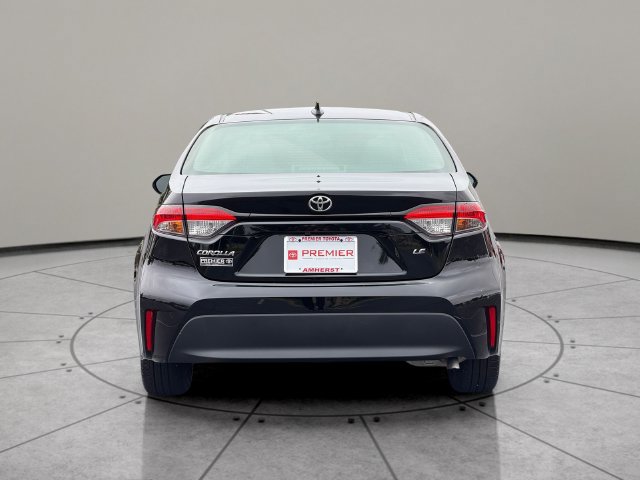 Certified 2025 Toyota Corolla LE FWD image 5