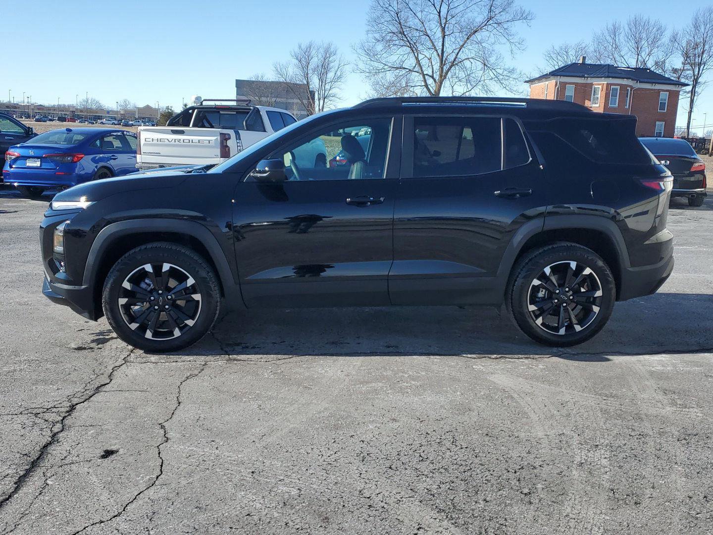 Used 2025 Chevrolet Equinox RS w/ Safety and Technology Package image 4
