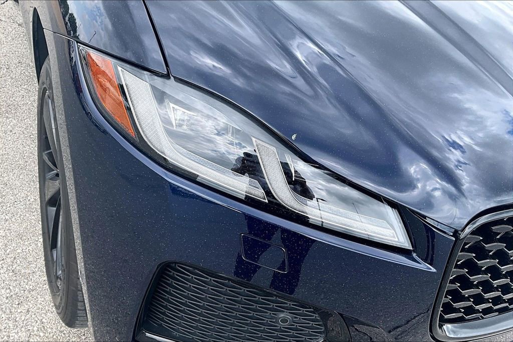 Used 2026 Jaguar F-PACE R-Dynamic S image 30