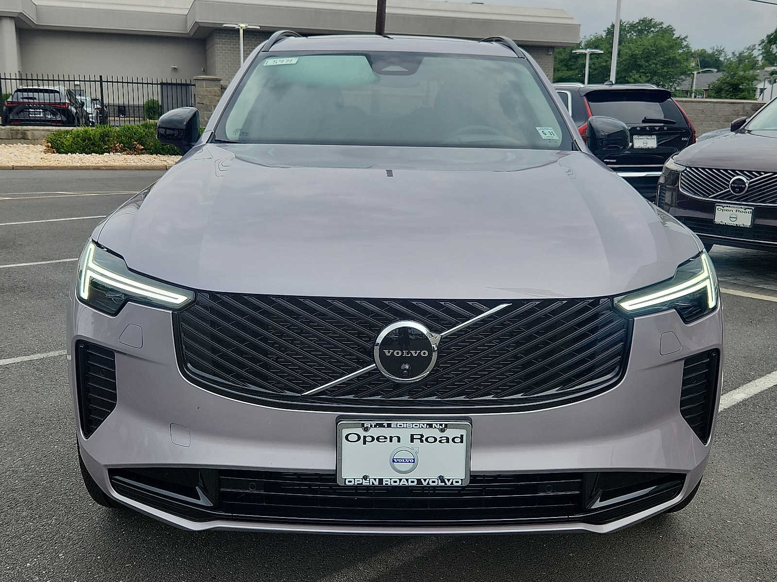 Used 2026 Volvo XC90 B6 Ultra w/ Protection Package Premier AWD/4WD image 2