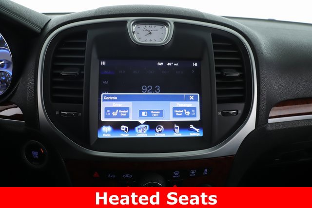 Used 2014 Chrysler 300 Base image 3