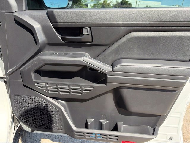 Used 2025 Toyota Tacoma SR AWD/4WD image 14