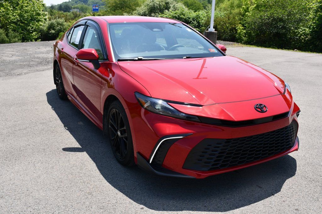 Used 2025 Toyota Camry SE