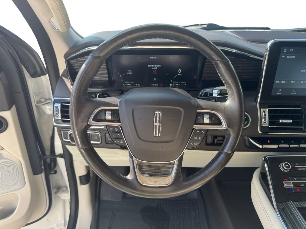 Used 2021 Lincoln Navigator L Black Label w/ Special Edition Package AWD/4WD image 12