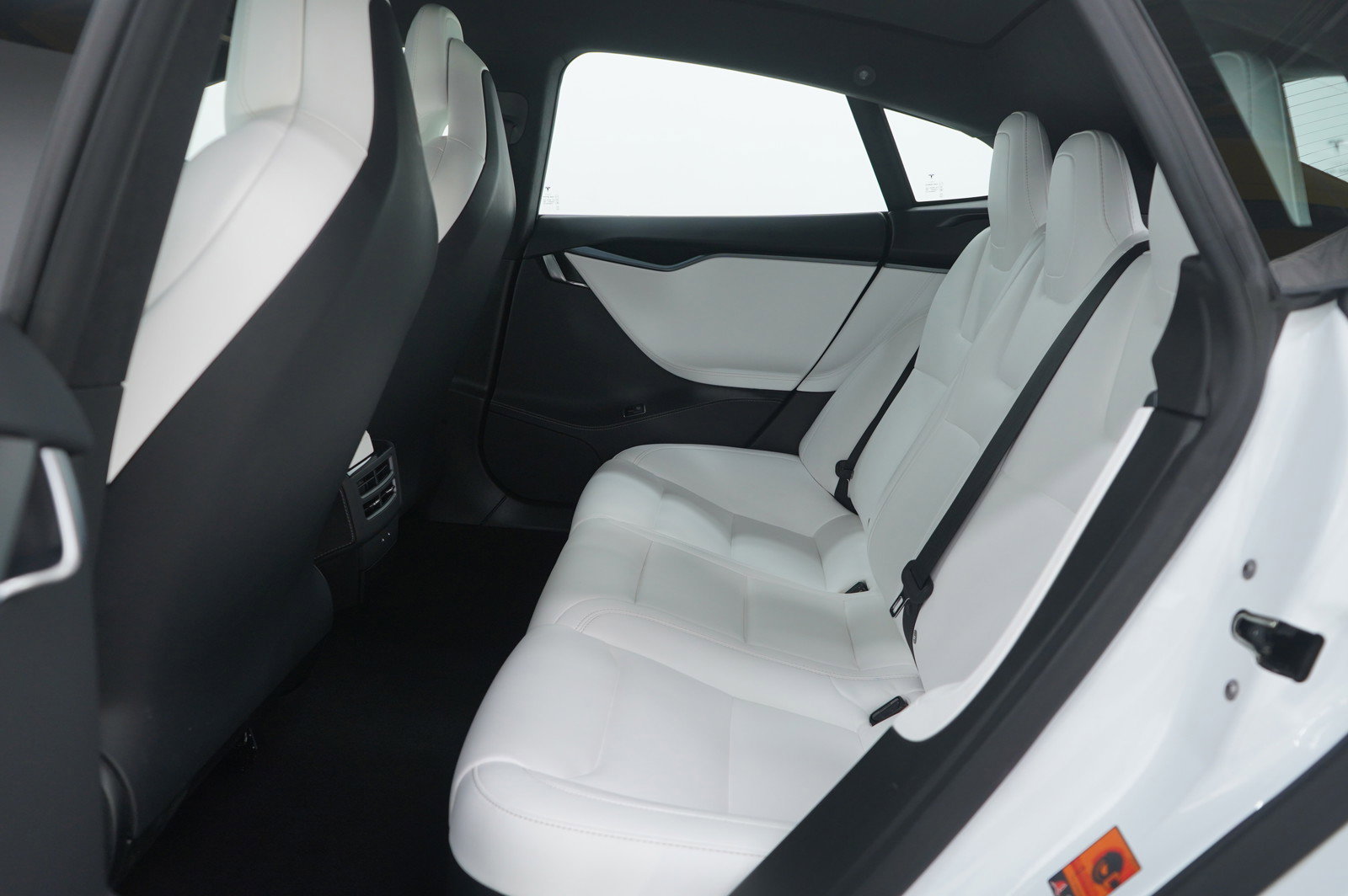 Used 2018 Tesla Model S AWD image 15