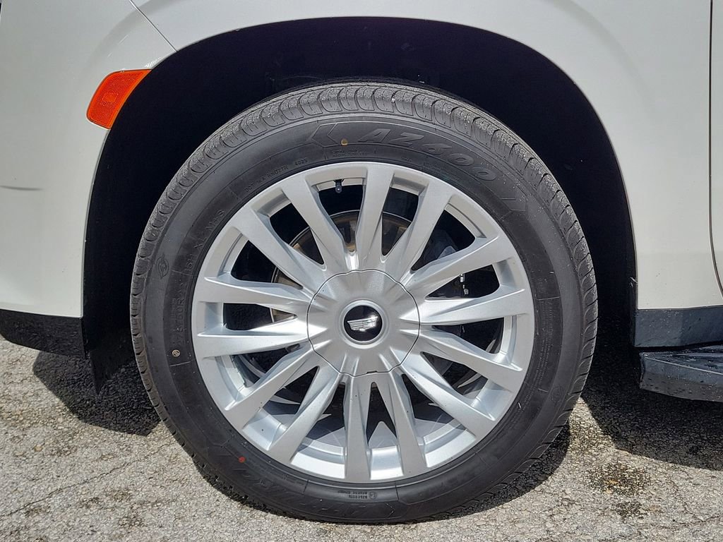 Used 2022 Cadillac Escalade Luxury image 6