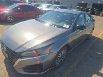 Used 2025 Nissan Altima 2.5 SV AWD/4WD image 18