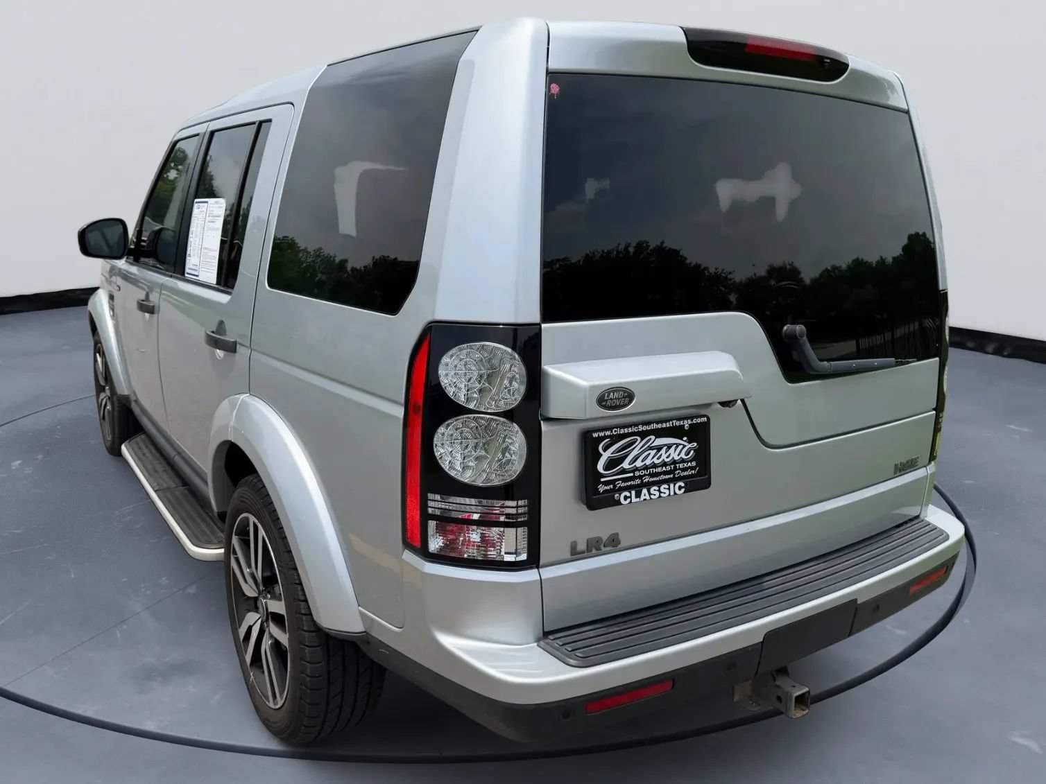 Used 2015 Land Rover LR4 HSE AWD/4WD image 13