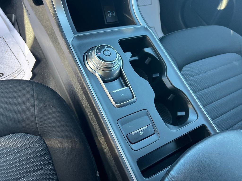 Used 2024 Ford Edge SE w/ Black Appearance Package image 16