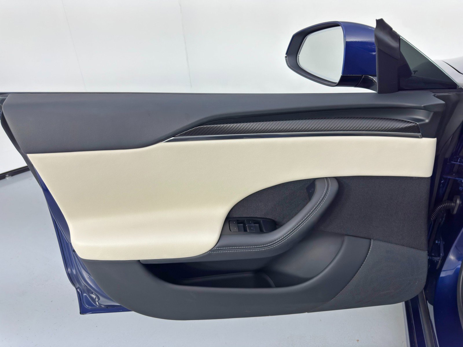 Used 2022 Tesla Model S Plaid image 45