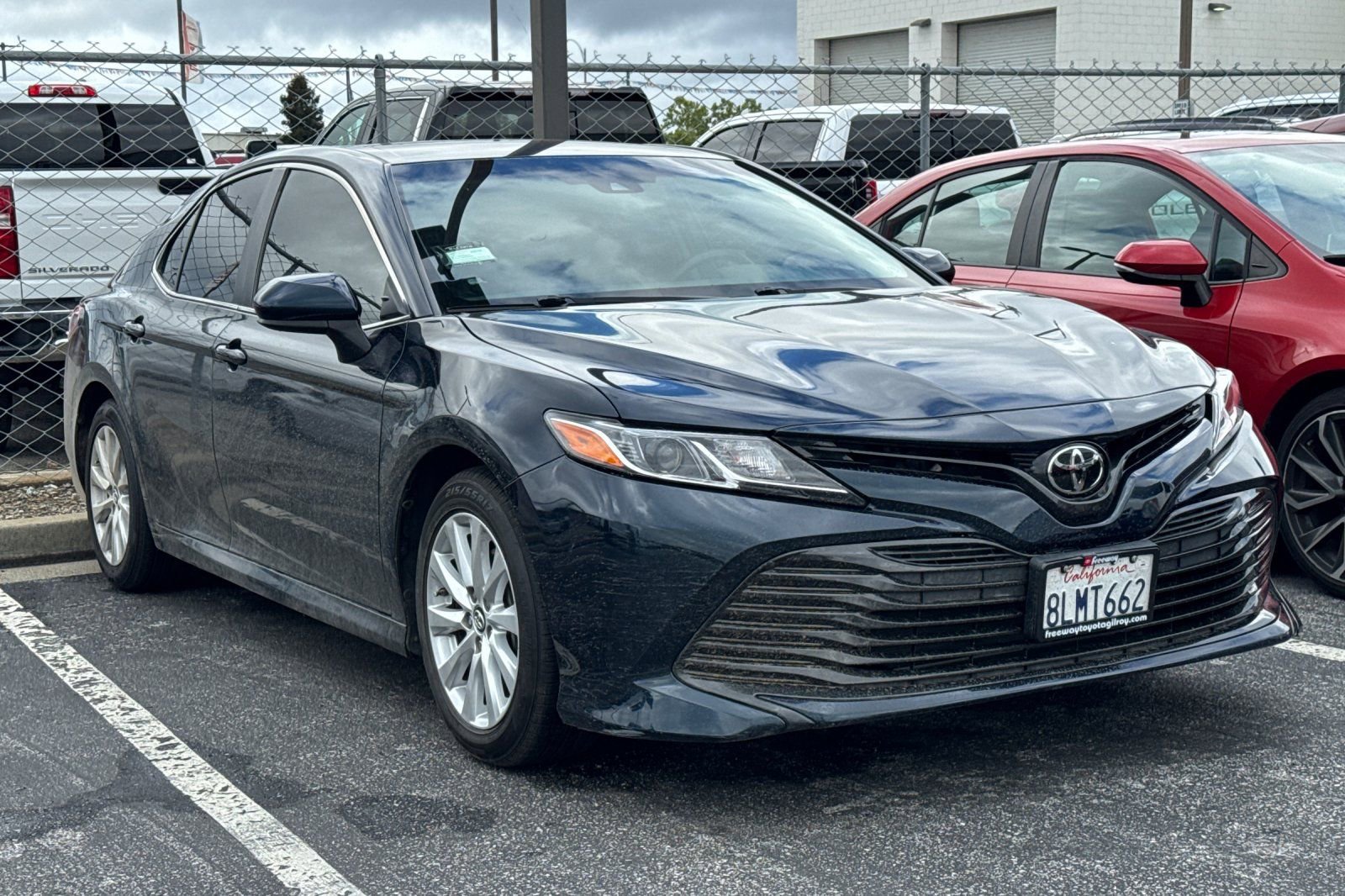 Used 2018 Toyota Camry LE FWD image 2