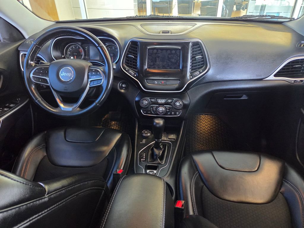 Used 2019 Jeep Cherokee Latitude Plus w/ Comfort/Convenience Group image 31