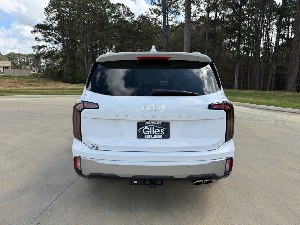 Used 2024 Kia Telluride SX w/ Towing Package image 4
