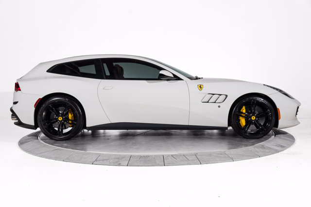 Used 2018 Ferrari GTC4Lusso AWD/4WD image 12