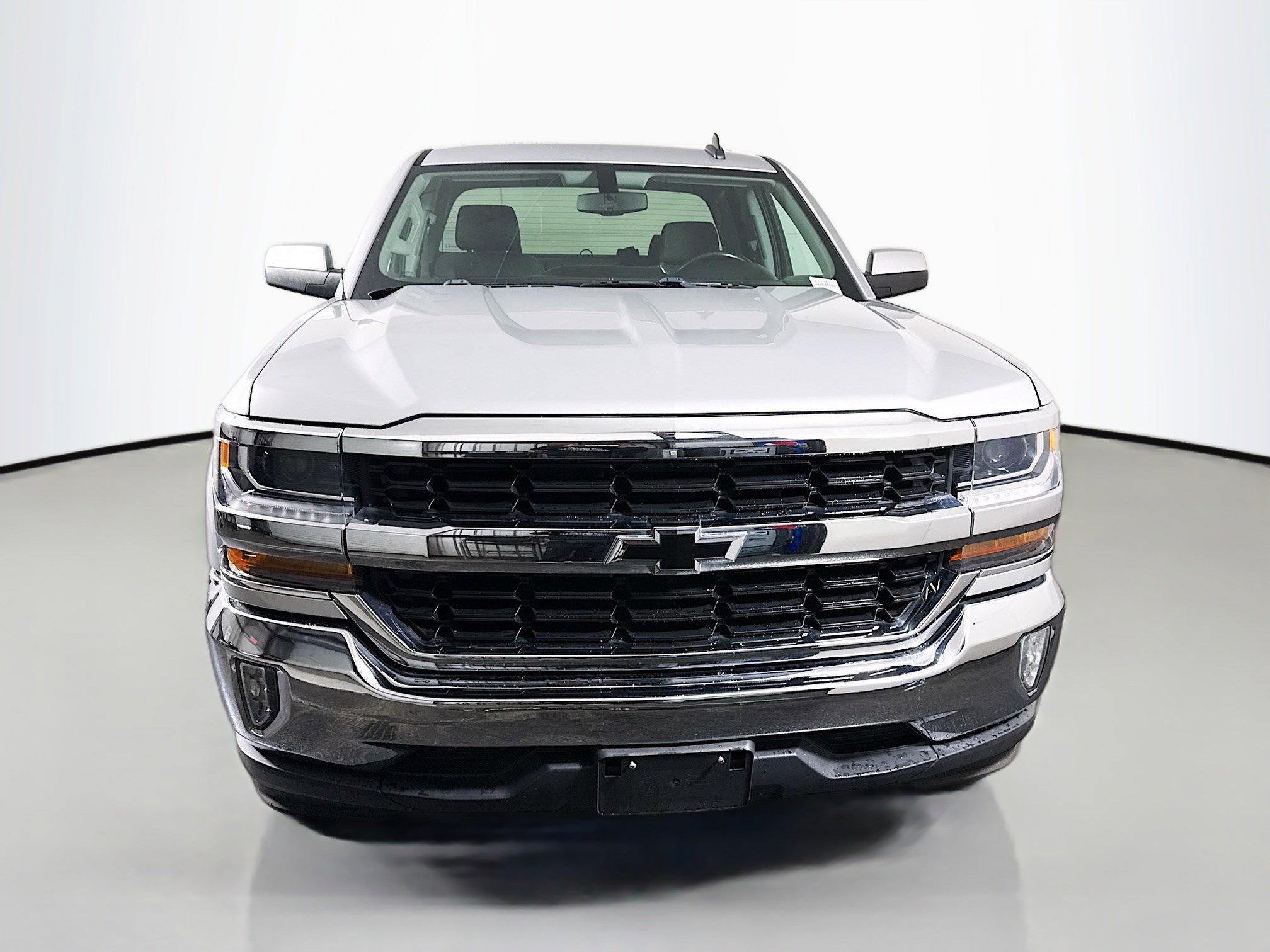 Used 2018 Chevrolet Silverado 1500 LT w/ All Star Edition image 2
