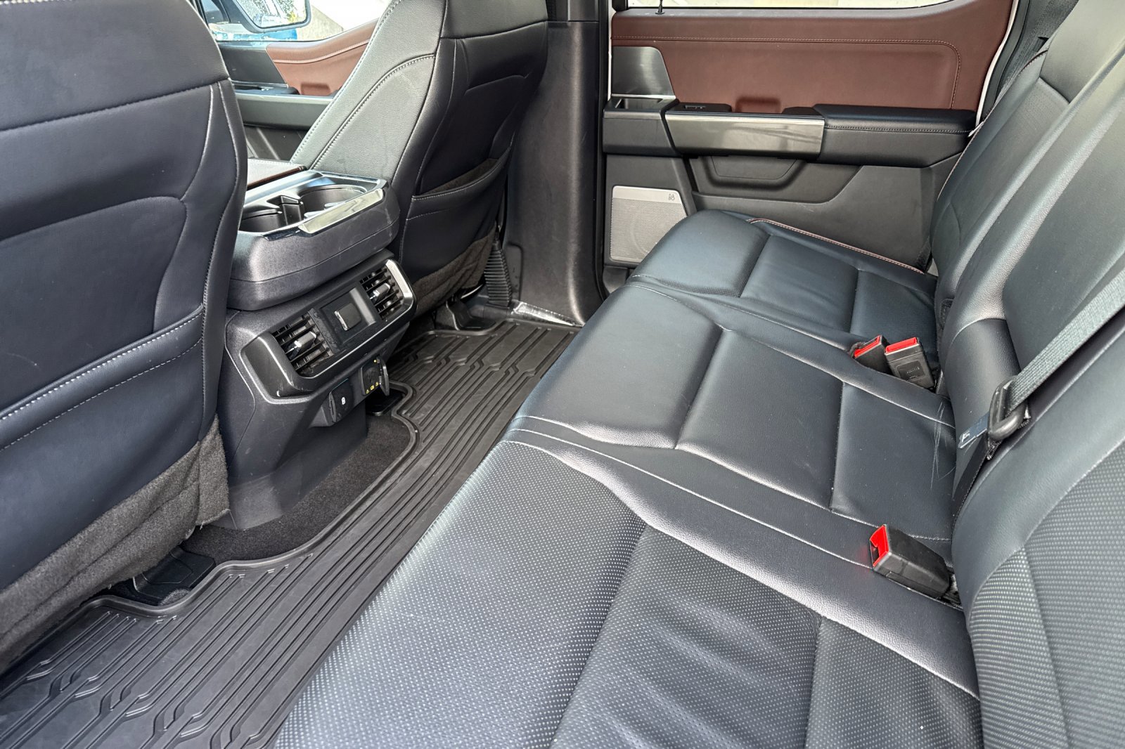 Used 2023 Ford F150 Lariat AWD/4WD image 12