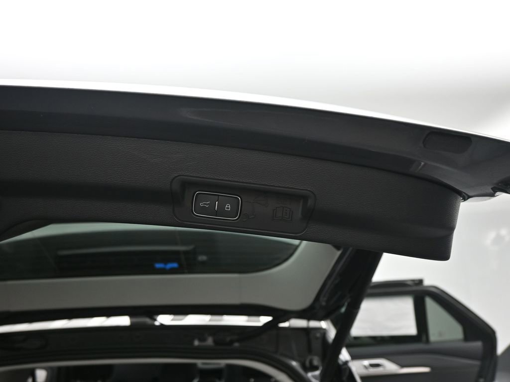 New 2025 Ford Explorer Active image 25