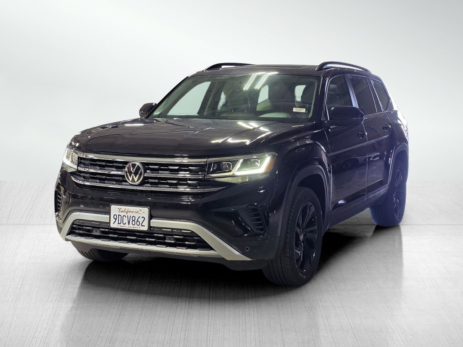 Used 2022 Volkswagen Atlas SE image 3