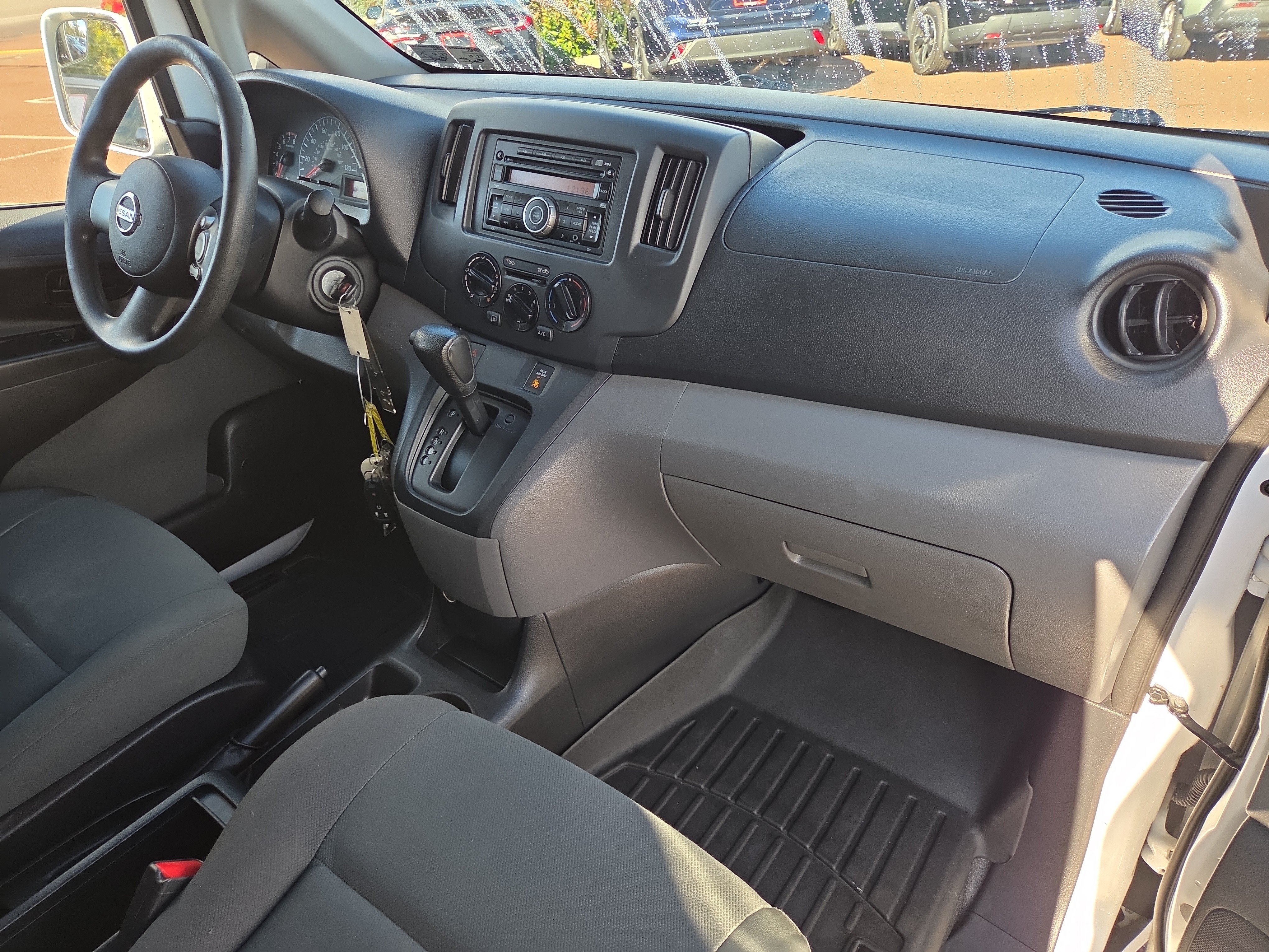 Used 2017 Nissan NV200 SV FWD image 18