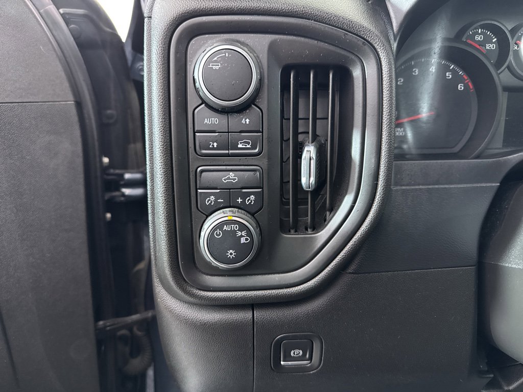 Used 2021 Chevrolet Silverado 1500 Custom image 27