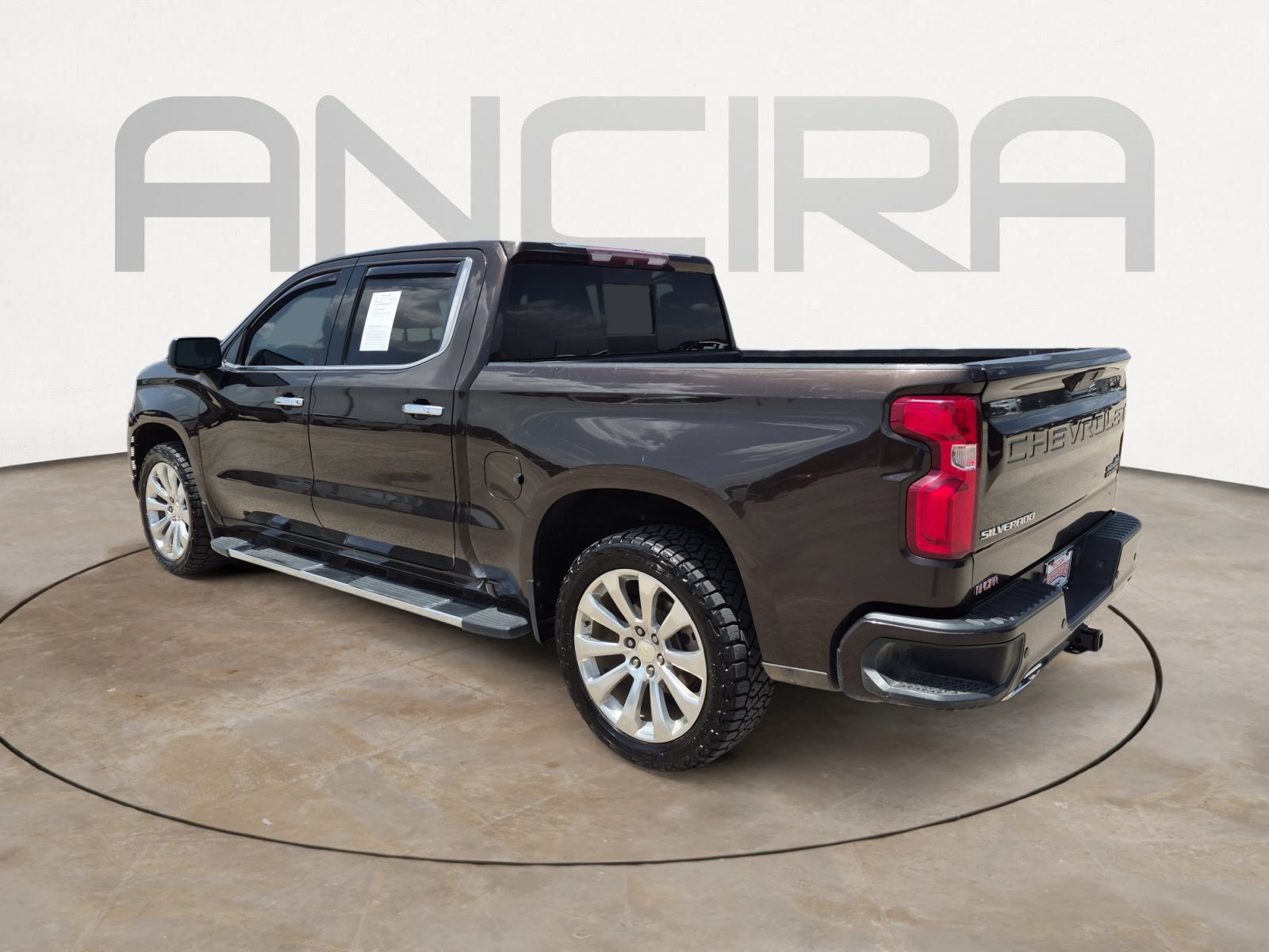 Used 2019 Chevrolet Silverado 1500 High Country w/ Technology Package AWD/4WD image 8