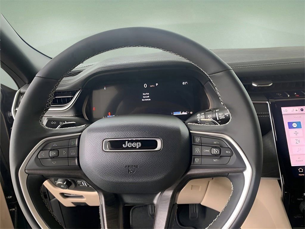 Used 2025 Jeep Grand Cherokee Limited image 42