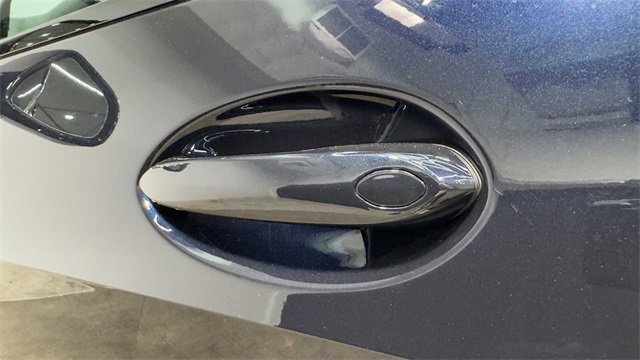 Used 2023 BMW X5 xDrive45e w/ M Sport Package image 11