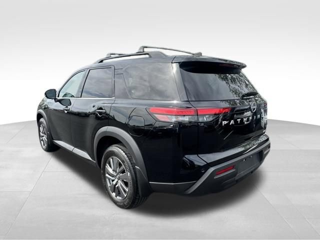 Used 2025 Nissan Pathfinder SV AWD/4WD image 5