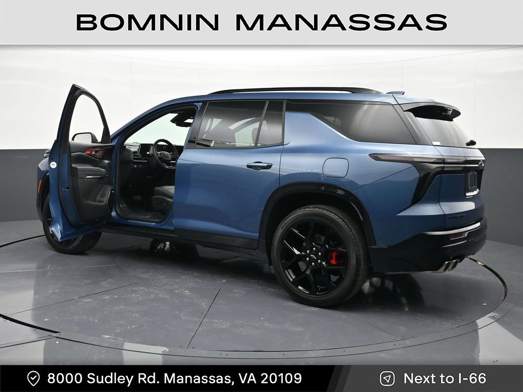Used 2024 Chevrolet Traverse RS image 33