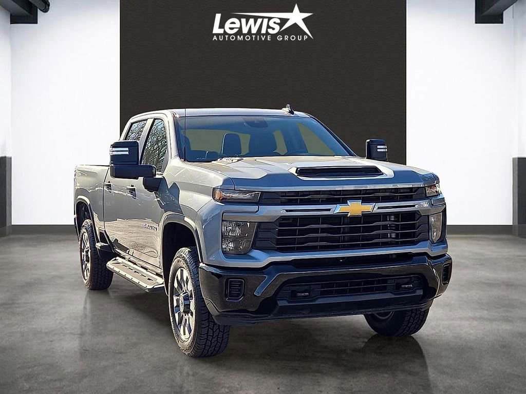 Used 2024 Chevrolet Silverado 2500 Custom w/ Custom Convenience Package image 6