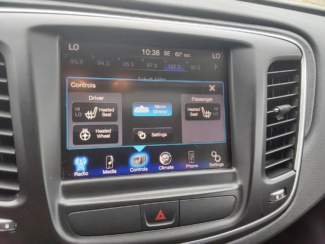 Used 2015 Chrysler 200 Limited w/ Comfort Group FWD image 26