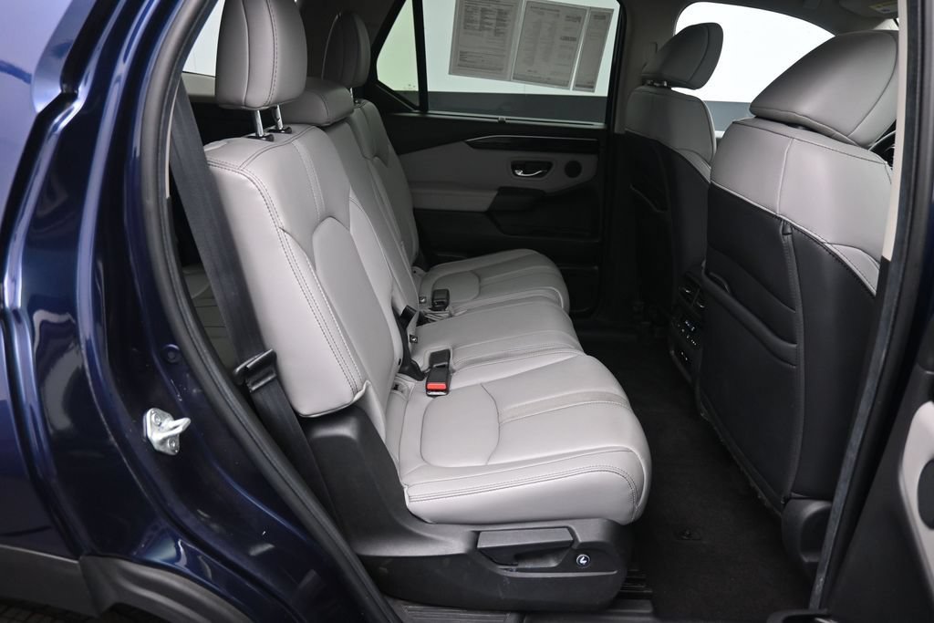 Certified 2024 Honda Pilot Touring image 27